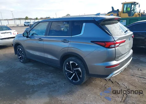 2024 Mitsubishi Outlander Se 2.5 /Se Black Edition /Se Black Edition W/Pano Roof /Se Ralliart z USA, uszkodzony, nr VIN JA4J4VA80RZ038552